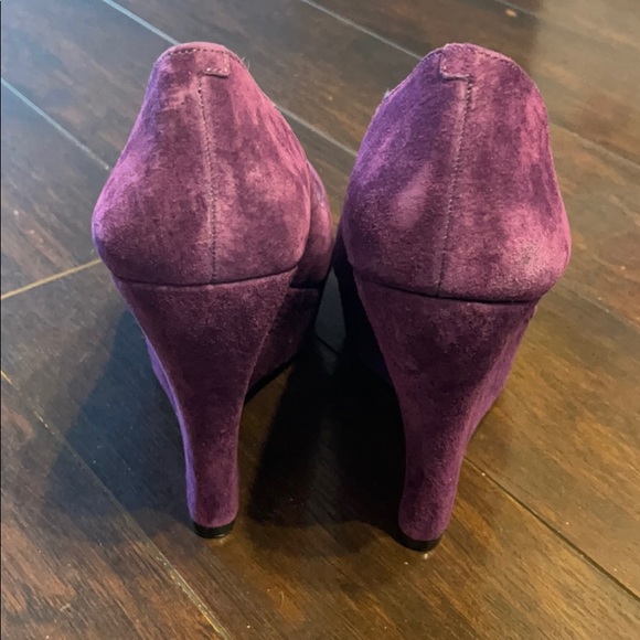 BCBG Purple Suede Pumps - Picture 4 of 4